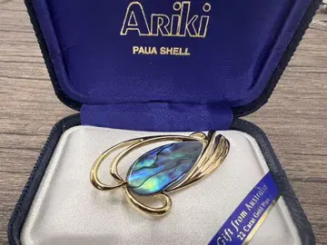 Ariki 파우아 쉘 브로치