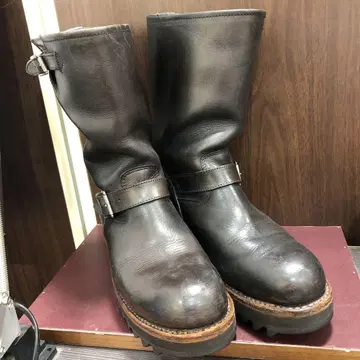 사라 밴딩 샤크 밑창 엔지니어 부츠 다크 브라운 26cm