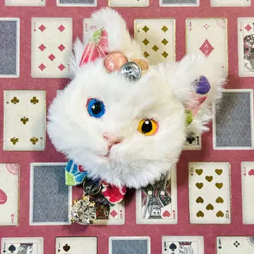 화이트 고양이 브로치