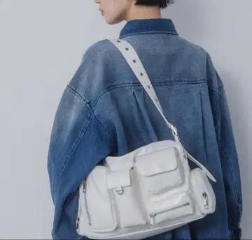 6 포켓 원숄더 백 지나시스 미사용 새상품 이번 시즌 신상