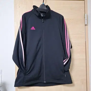 adidds 스포츠 웨어