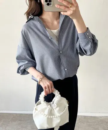 Emma Taylor 펄 버튼 오버 사이즈 셔츠 네이비