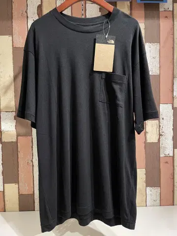 THE NORTH FACE 숏 슬리브 로고 포켓 티 NT32547