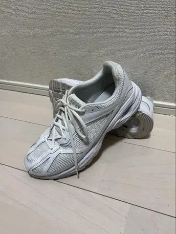 Under Armour 러닝화 28.5cm