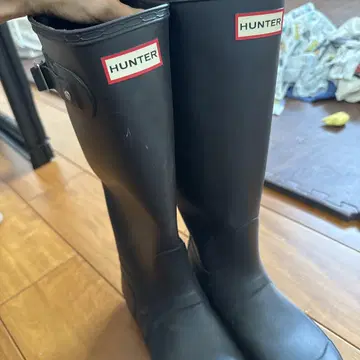 HUNTER 블랙 장화 버클 포함