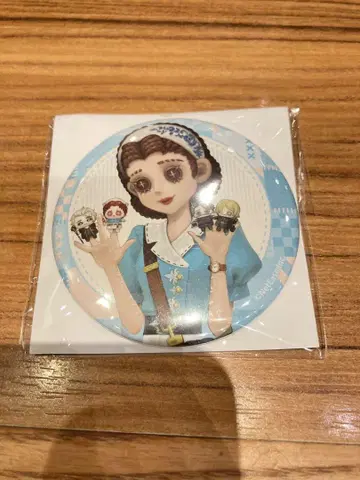 제5인격 GiGO 캔뱃지 의사 에밀리 다이어 실물 크기
