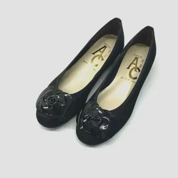 neue ar he AC 플라워 로우 힐 펌프스 F1928