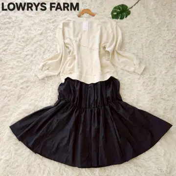 LOWRYS FARM 도킹 원피스 아이보리 플레어 스커트