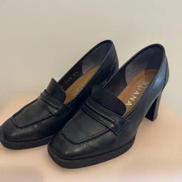 DIANA 블랙 로퍼 하이 힐