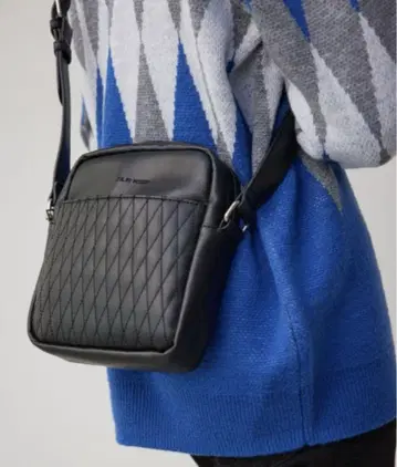 AZUL BY MOUSSY 다이아몬드 퀼트 숄더백