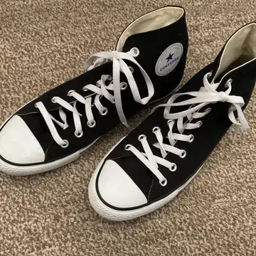 CONVERSE 블랙 하이컷 스니커즈