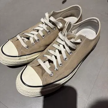 척테일러
