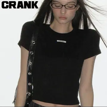CRANK 블랙 티셔츠 반팔