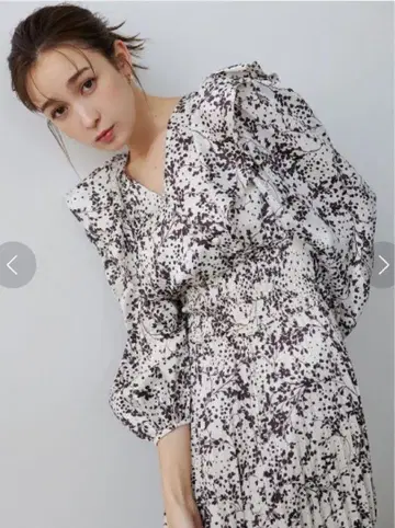 새틴 자카드 프린트 원피스 스나이델