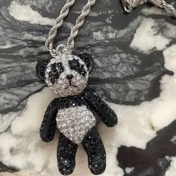 SWAROVSKI 스와로브스키 반짝이는 팬더 펜던트