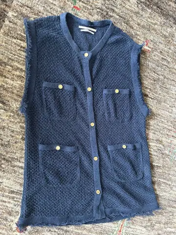 Maglia Piu 슬리브리스 니트