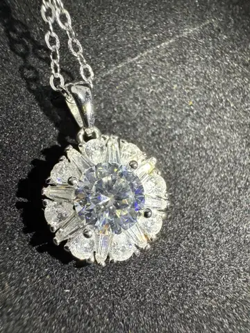 모이사나이트 1.0ct 목걸이 감정서 포함