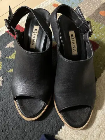 Diana 블랙 샌들 23.5cm WD 폭