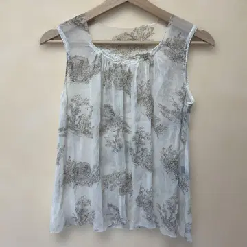 리쉬먼트 슬리브리스 탑 silk100