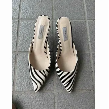 searoomlynn 제브라 송치 뮬 샌들 L