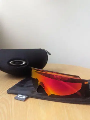 Oakley KATO X 레드/블랙
