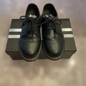 Dr. Martens 블랙 레이스업 슈즈 닥터마틴 MENS