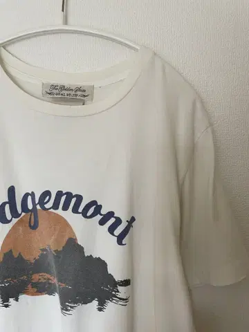 REMI RELIEF Edgemont 티셔츠 화이트