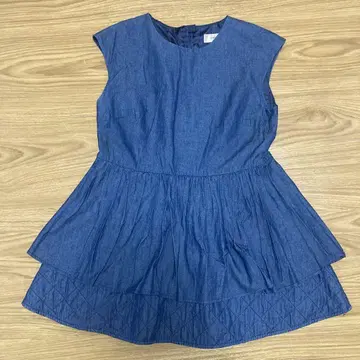 JUSGLITTY 페플럼 블라우스 데님 퀼팅 펄 버튼