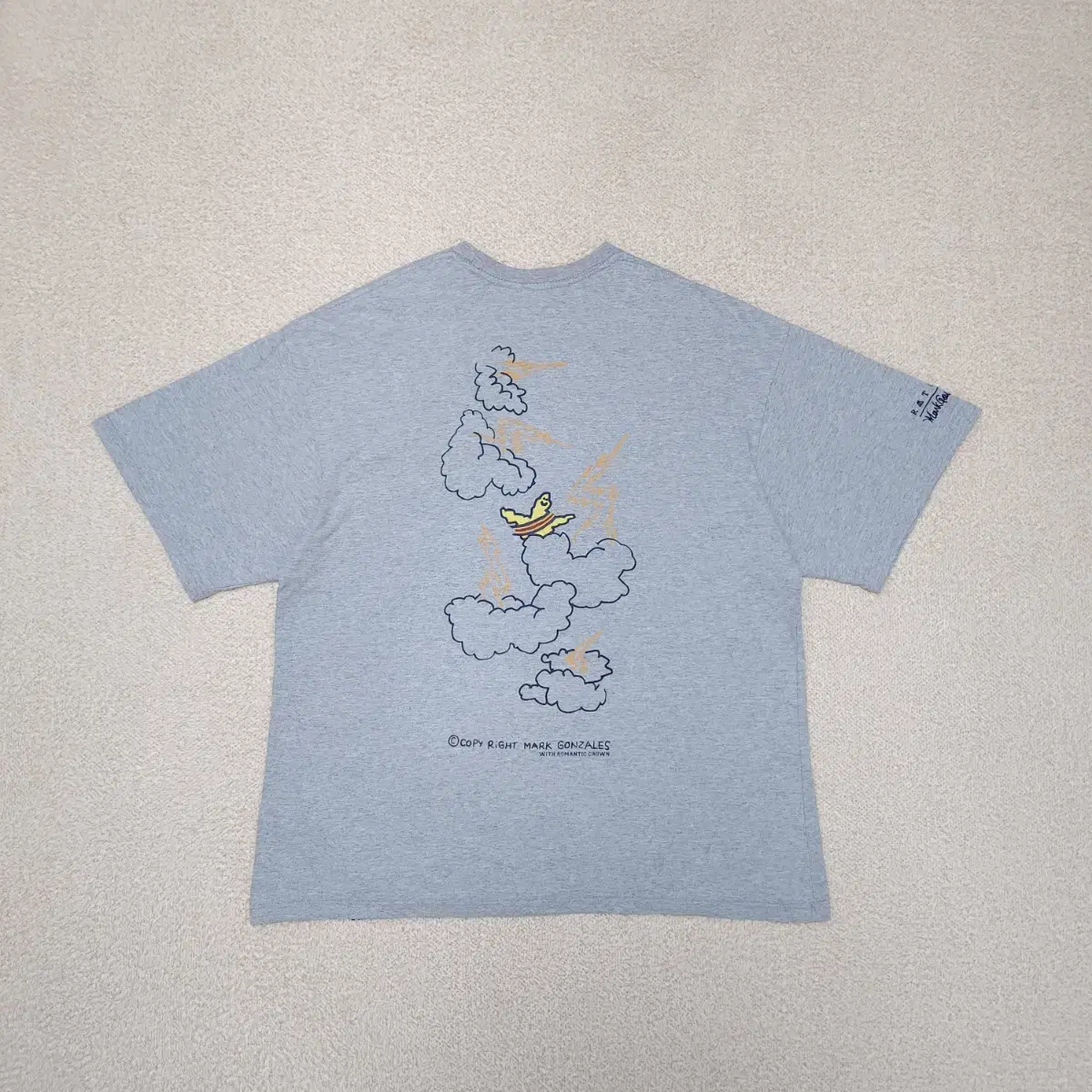 Shop 로맨틱크라운오버핏 on Bunjang Global Site - No more