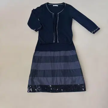 Brahmin 블랙 그레이 셋업 소재 원피스와 가디건