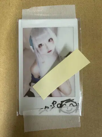 버츄얼 코스프레 폴라로이드 사진 사인