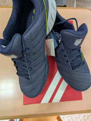 새상품 K-SWISS 테니스화 옴니 클레이 28cm