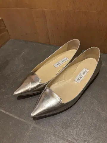 JIMMY CHOO 실버 플랫 슈즈 36 1/2