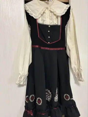 아마벨 로열 캣츠 JSK