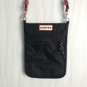 HUNTER 블랙 숄더백 사코슈