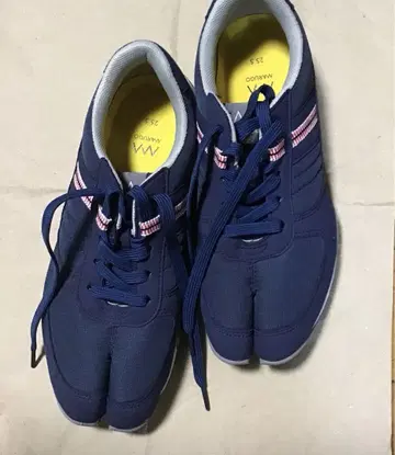 마루고 타비 모양 신발 25.5cm 한 번만 신어본 제품