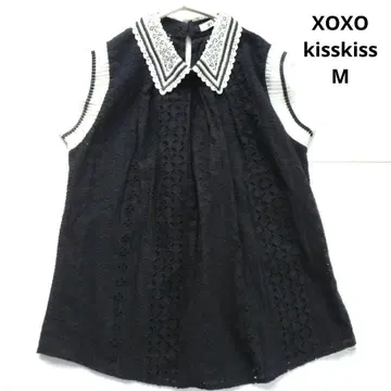 대조적인 레이스 자수 블라우스 슬리브리스 카라 부착 민소매 무지 모노톤