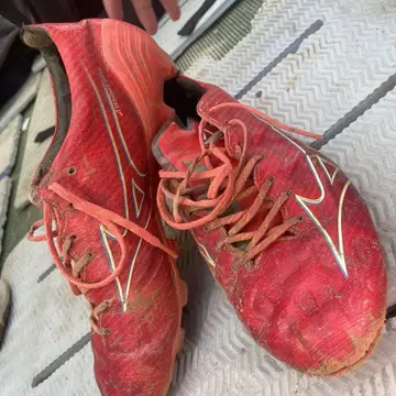 Mizuno 축구화 빨간색 스파이크