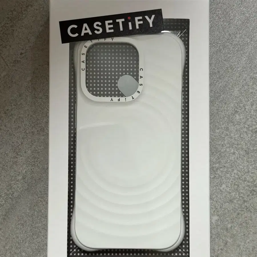 새상품) 케이스티파이 리플케이스 15프로 화이트