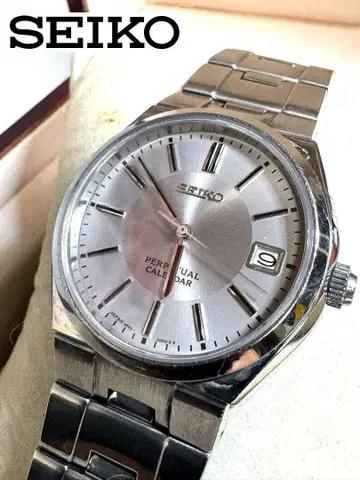 세이코 퍼페추얼 캘린더 실버 쿼츠