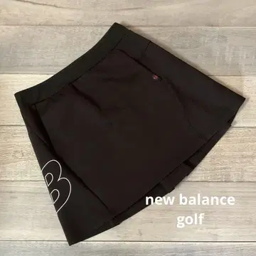 컨디션 최상 New Balance 블랙 백 플리츠 스커트 2