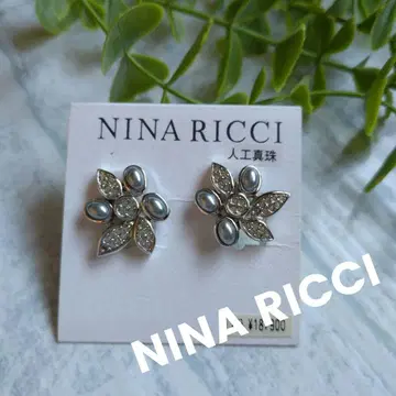 NINA RICCI 귀찌 인공 진주 꽃 모양 실버