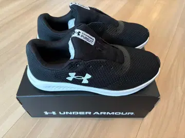 언더아머 UNDER ARMOUR 러닝화 28cm