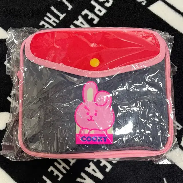 라인프렌즈 BT21 쿠키 파우치