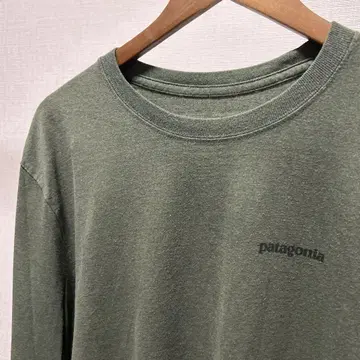 파타고니아 로고 긴팔 티셔츠 아웃도어 그린 L