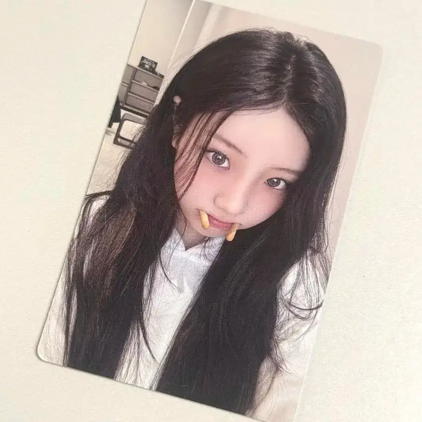 ILLIT Bomb weverse poca unreleased photocard Wonhee | Bunjang Global