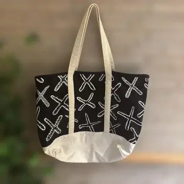 KAWS 토트백 유니클로