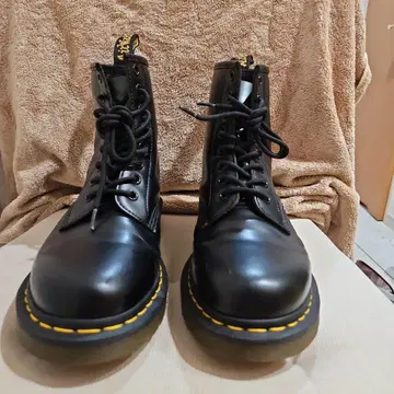 Dr.Martens JADON 8홀 부츠 닥터마틴