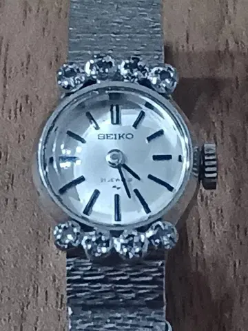 빈티지 SEIKO 세이코 수동 와인딩 8P 다이아 화이트 골드 도금
