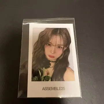 tripleS 유빈 폴라로이드 트레이딩 카드